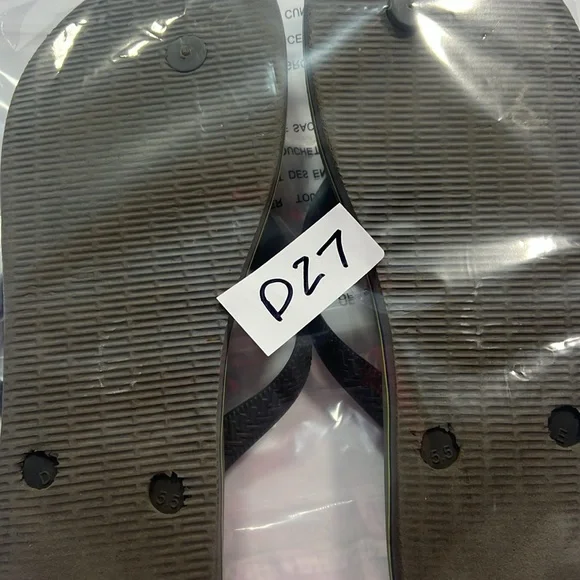 Havaianas flip flops 11/12 women’s 9/10 men’s - Picture 7 of 7